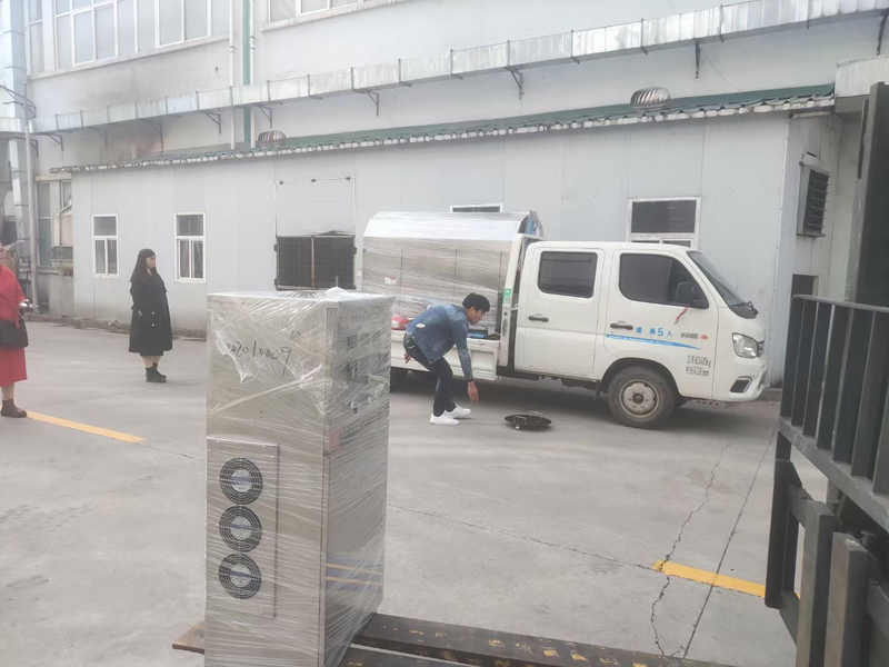 商丘客戶(hù)來(lái)廠(chǎng)試機(jī)電磁炒瓜子機(jī)滿(mǎn)意，現(xiàn)